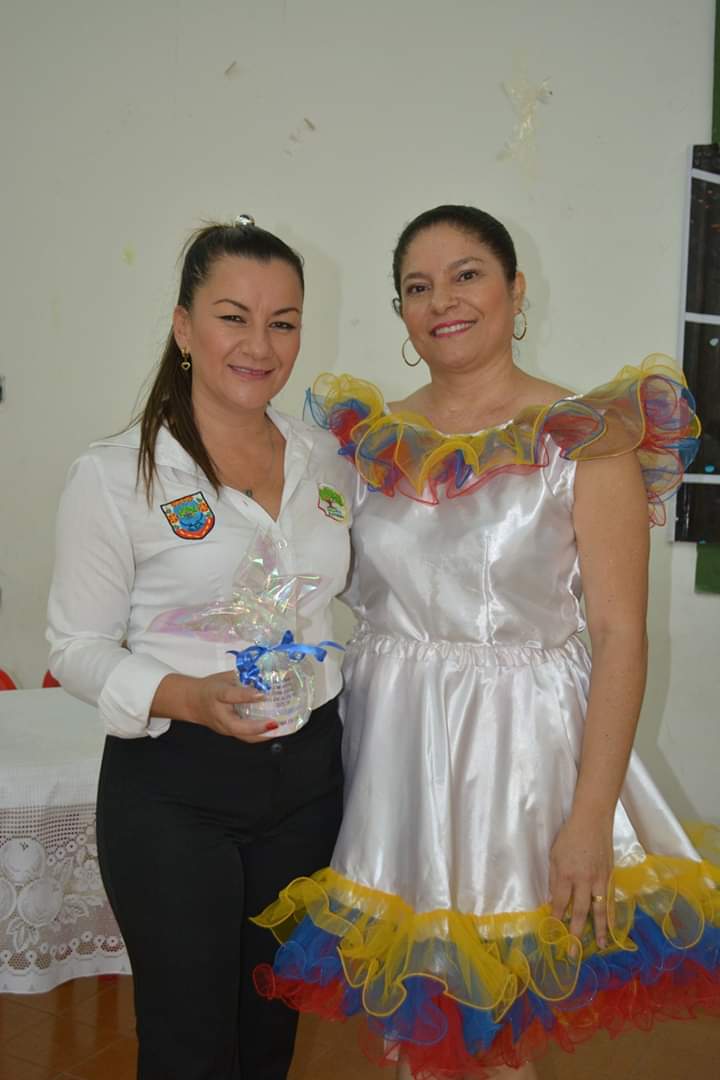 Evelia Jaimes, directora casa de la cultura Gigante y Sandra Liliana Zambrano, docente y coordinadora del proyecto.